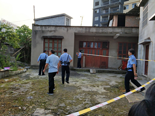 拉起警戒线.jpg